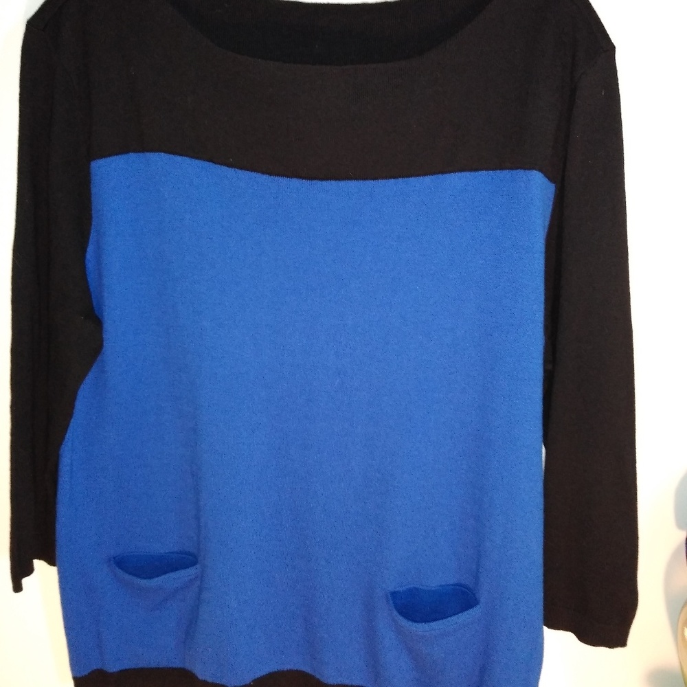 Black and Blue block